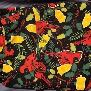 🎄*NEW LISTING* Lularoe OS Leggings